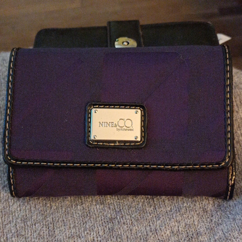 Wallet Nine West